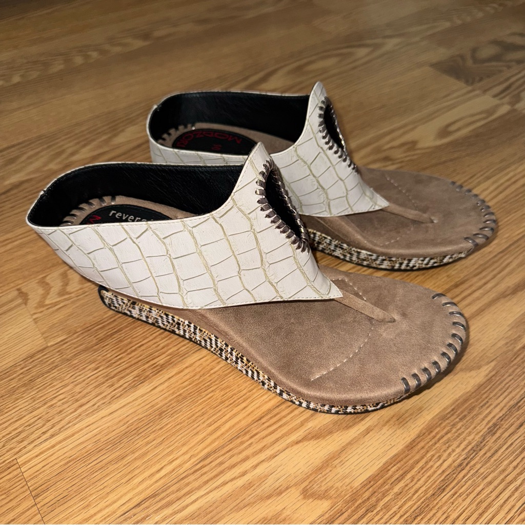 Modzori Reversibles Black Tan Platform Wedge Thong Sandals Tan Footbed Sz 10